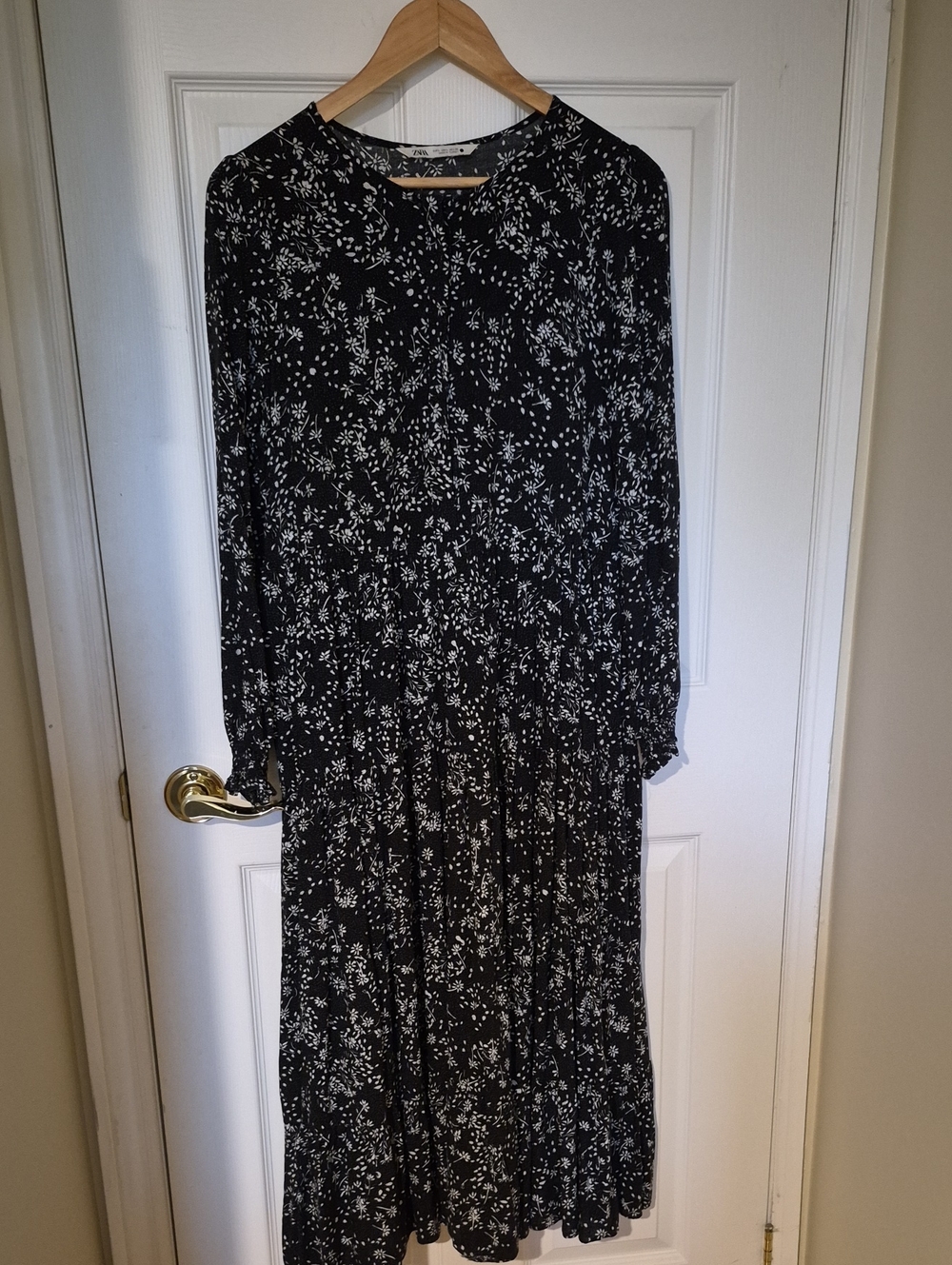 Black and White Floral Long Sleeve Women's Dress